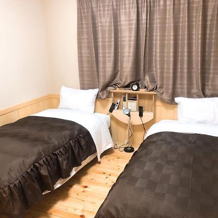Business Hotel Crescent Токио Экстерьер фото