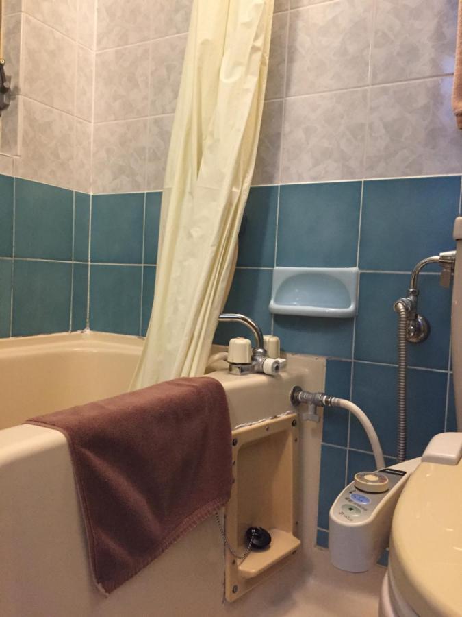 Business Hotel Crescent Токио Экстерьер фото